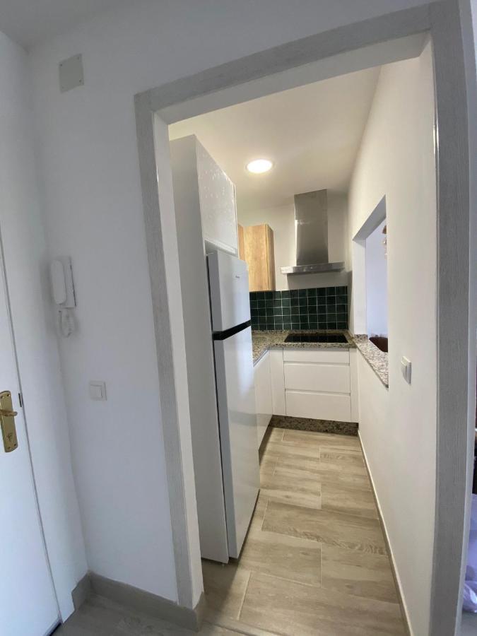 Apartamento Totalmente Reformado Con Piscina Y Jardines Al Lado De La Playa De La Carihuela Torremolinos Eksteriør billede