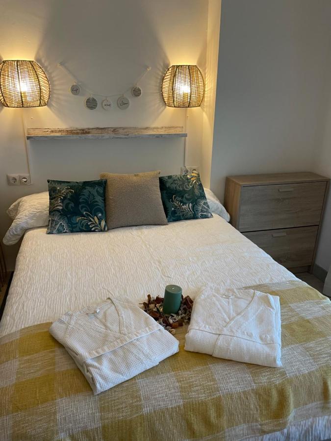 Apartamento Totalmente Reformado Con Piscina Y Jardines Al Lado De La Playa De La Carihuela Torremolinos Eksteriør billede