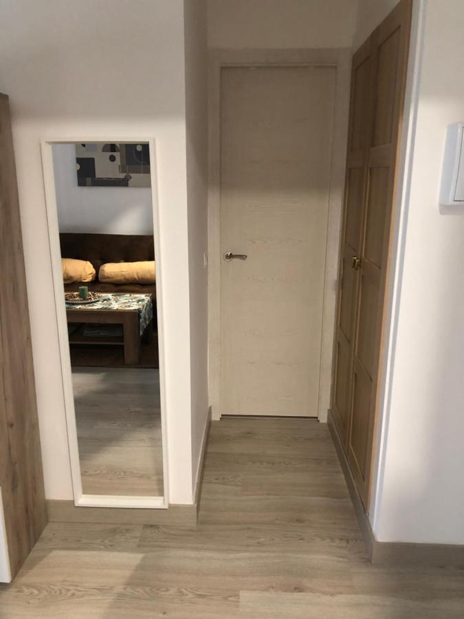 Apartamento Totalmente Reformado Con Piscina Y Jardines Al Lado De La Playa De La Carihuela Torremolinos Eksteriør billede