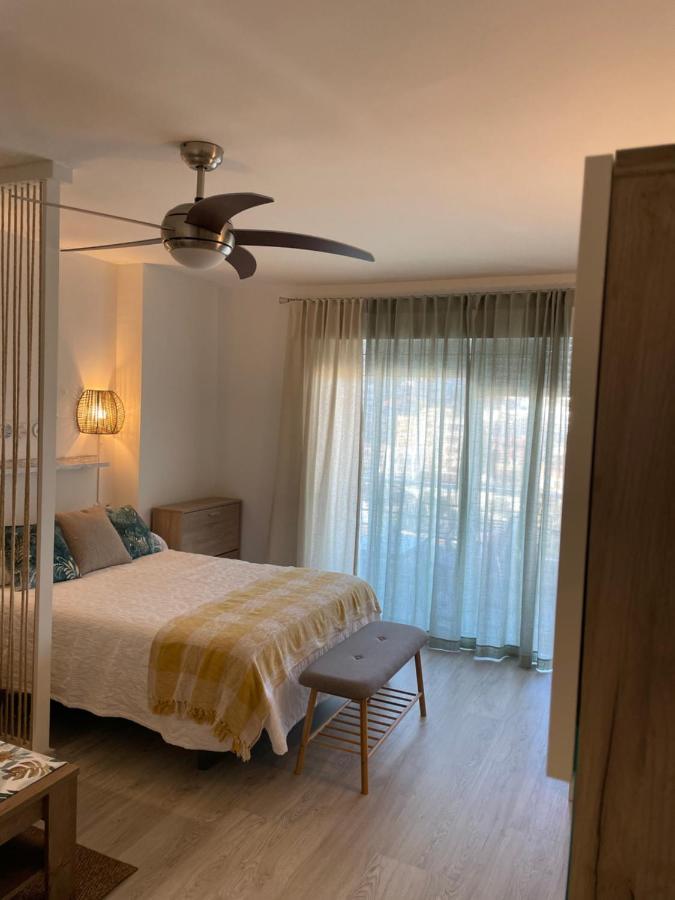 Apartamento Totalmente Reformado Con Piscina Y Jardines Al Lado De La Playa De La Carihuela Torremolinos Eksteriør billede